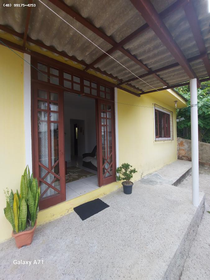 Casa para Venda, em São José, bairro Centro de São José, 2 dormitórios, 1 banheiro