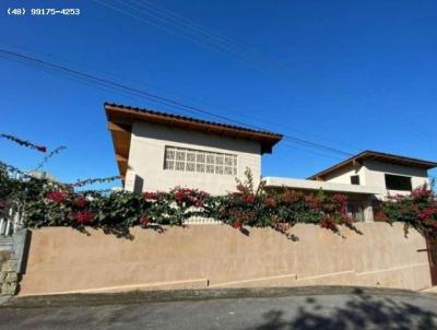 Casa para Venda, em So Jos, bairro Ponta de Baixo, 3 dormitrios, 3 banheiros, 1 sute, 3 vagas