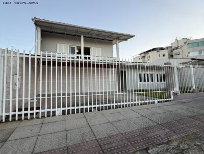 Casa para Venda, em Florianpolis, bairro Capoeiras, 4 dormitrios, 4 banheiros, 2 sutes, 2 vagas
